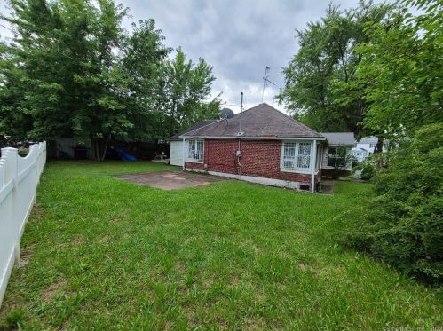 6 Pearl Harbor Pl, Bridgeport, CT 06610 exterior