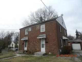 30 Knoll Pl, Bridgeport, CT 06610 exterior