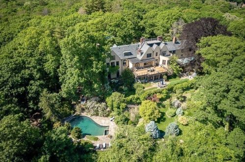 973 Hale St, Beverly, MA 01915 exterior