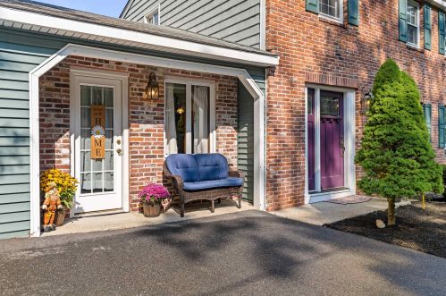 42 Wethersfield Rd, Nashua, NH 03062 exterior