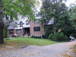 17 Croftdale Rd, Newton, MA 02459 exterior