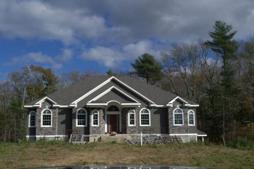 8 Blacksmith Dr, Acushnet, MA 02740 exterior