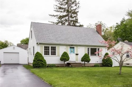69 Dale Rd, Hartford, CT 06109 exterior