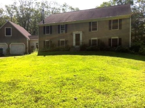 287 Carolina Nooseneck Rd, Richmond, RI 02898 exterior