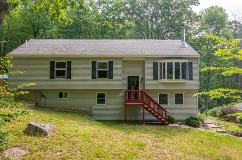 154 Pond Hill Rd, Barrington, NH 03825 exterior