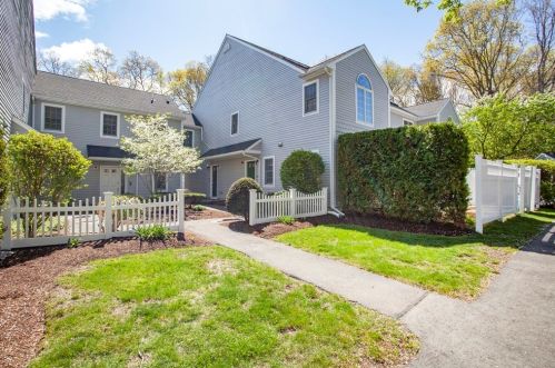 125 Highland St, Taunton, MA 02780 exterior