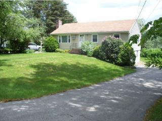 40 Forest Rd, Tuftonboro, NH 03894 exterior