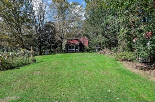 28 Bellamy Rd, Dover, NH 03820 exterior