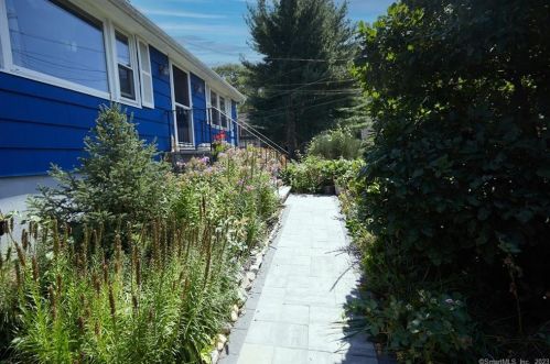 163 Forestview Rd, Bridgeport, CT 06606 exterior