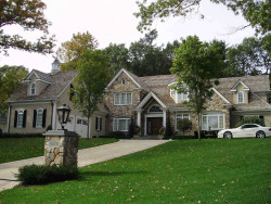 1311 Commonwealth Ave, Newton, MA 02465 exterior