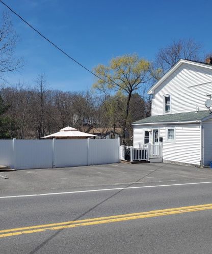 15 Fordway St, Derry, NH 03038 exterior