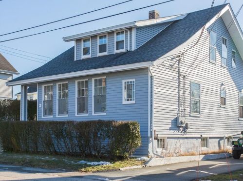 1 Pennacook St, Newport, RI 02840 exterior