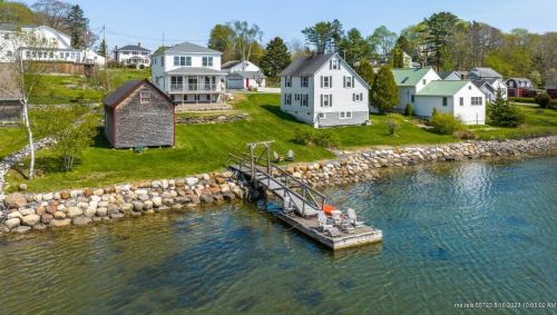 16 Giles Pl, Boothbay Harbor, ME 04538 exterior