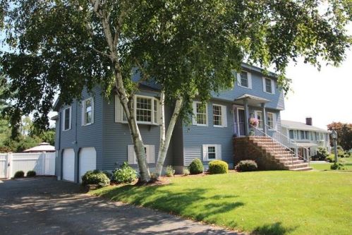 31 Juniper Dr, Saugus, MA 01906 exterior