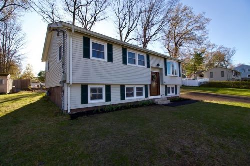 57 Rio Vista St, Billerica, MA 01862 exterior