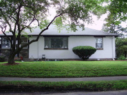 5 Philbrick Rd, Newton, MA 02459 exterior