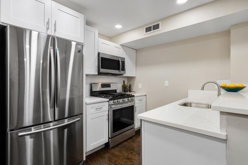 229 Maverick St, Roxbury-Xing, MA 02128 exterior