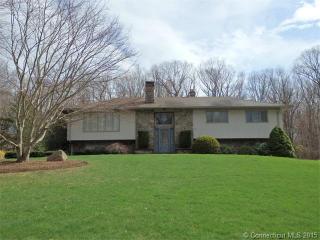 25 Danube Dr, Bridgeport, CT 06611 exterior