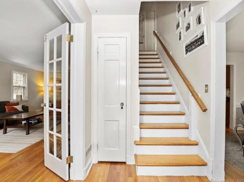 39 Colony Ct, Stamford, CT 06905 exterior