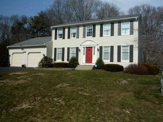 15 Bright Water Dr, Warwick, RI 02886 exterior