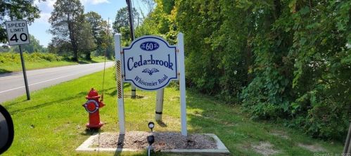 60 Whisconier Rd, Brookfield Center, CT 06804 exterior