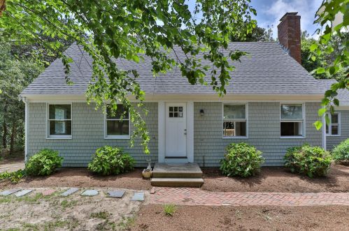 80 Jennie Clark Rd, Eastham, MA 02642 exterior