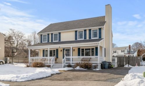 6 Arielle Ln, Peabody, MA 01960 exterior