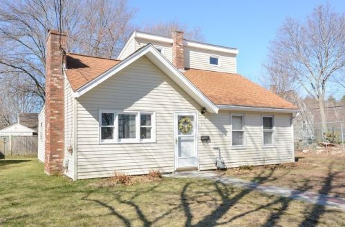 1 Birch Ter, Maynard, MA 01754 exterior