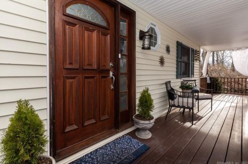 14 Glen Rd, Ridgefield, CT 06877 exterior