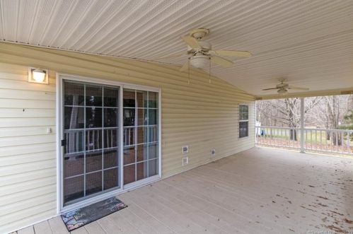 15 Skylark Rd, Colchester, CT 06415 exterior