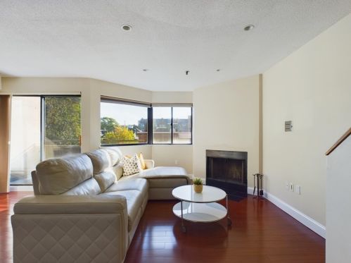 147 Kelton St, Roxbury-Xing, MA 02134 exterior