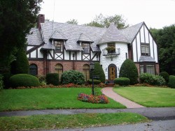 18 Gould Rd, Newton, MA 02468 exterior