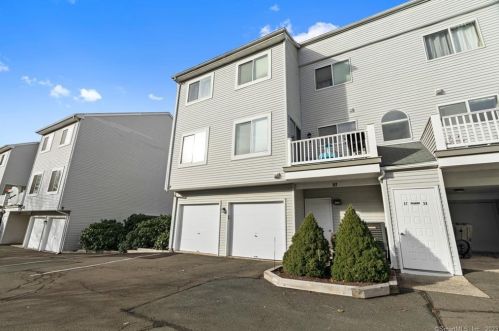 57 Staffordshire Commons Dr, Wallingford, CT 06492 exterior