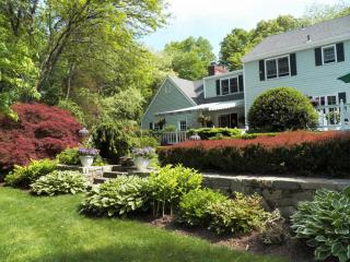 30 Jonathan Dr, Roxbury, CT 06783 exterior