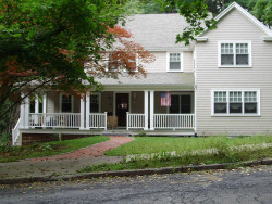 160 Allen Ave, Newton, MA 02468 exterior