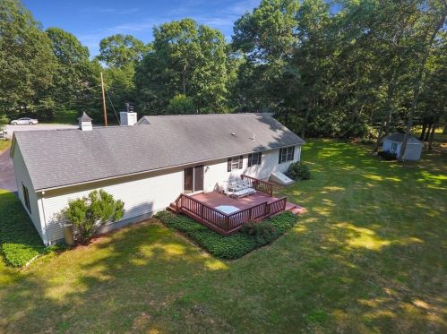 11 Covey Ct, Charlestown, RI 02813 exterior