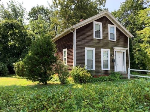93 Kings Hwy, West Springfield, MA 01089 exterior