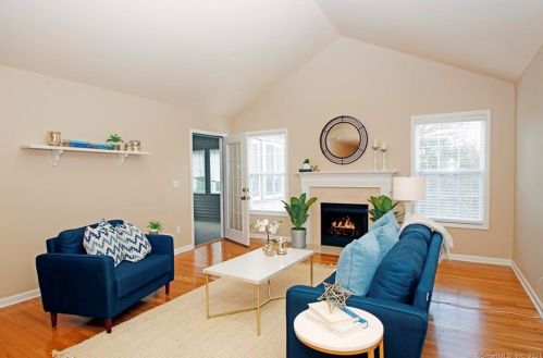 168 Jennifer Ln, Sandy Hook, CT 06482 exterior