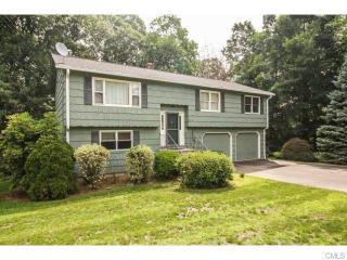 23 Bruce Dr, Huntington, CT 06484 exterior