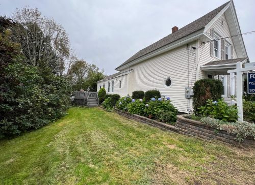36 Acorn St, Biddeford, ME 04005 exterior
