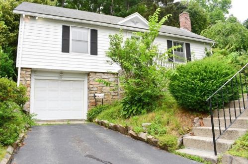 147 Millbrook St, Worcester, MA 01605 exterior