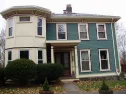 131 Newtonville Ave, Newton, MA 02458 exterior