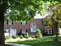 67 Mosman St, Newton, MA 02465 exterior