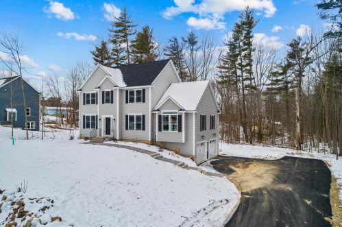 86 Hunting Rd, Auburn, NH 03032 exterior