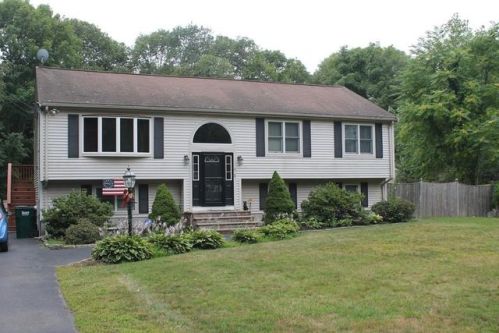 1 Kathy Way, Holbrook, MA 02343 exterior