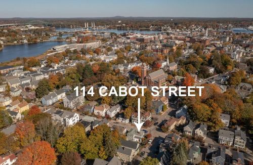114 Cabot St, Portsmouth, NH 03801 exterior