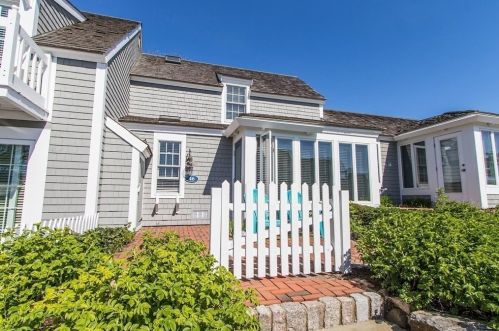 46 Landmark Ave, Mashpee, MA 02649 exterior