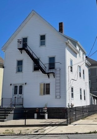 28 Cove St, New Bedford, MA 02744 exterior