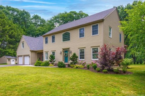 49 Ridgewood Rd, Southington, CT 06489 exterior