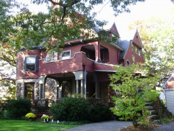 287 Chestnut St, Newton, MA 02465 exterior